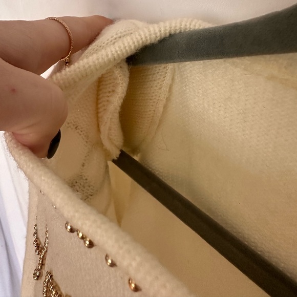 Vintage cream gold flower embellished sweater - Picture 6 of 6